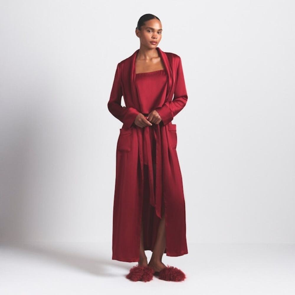 SKIMS WOVEN SHINE Sleep Long Robe - Brick Size M NWT #1578